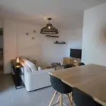 Gambetta Calme Et Confort Avec Balcon A Apartmán